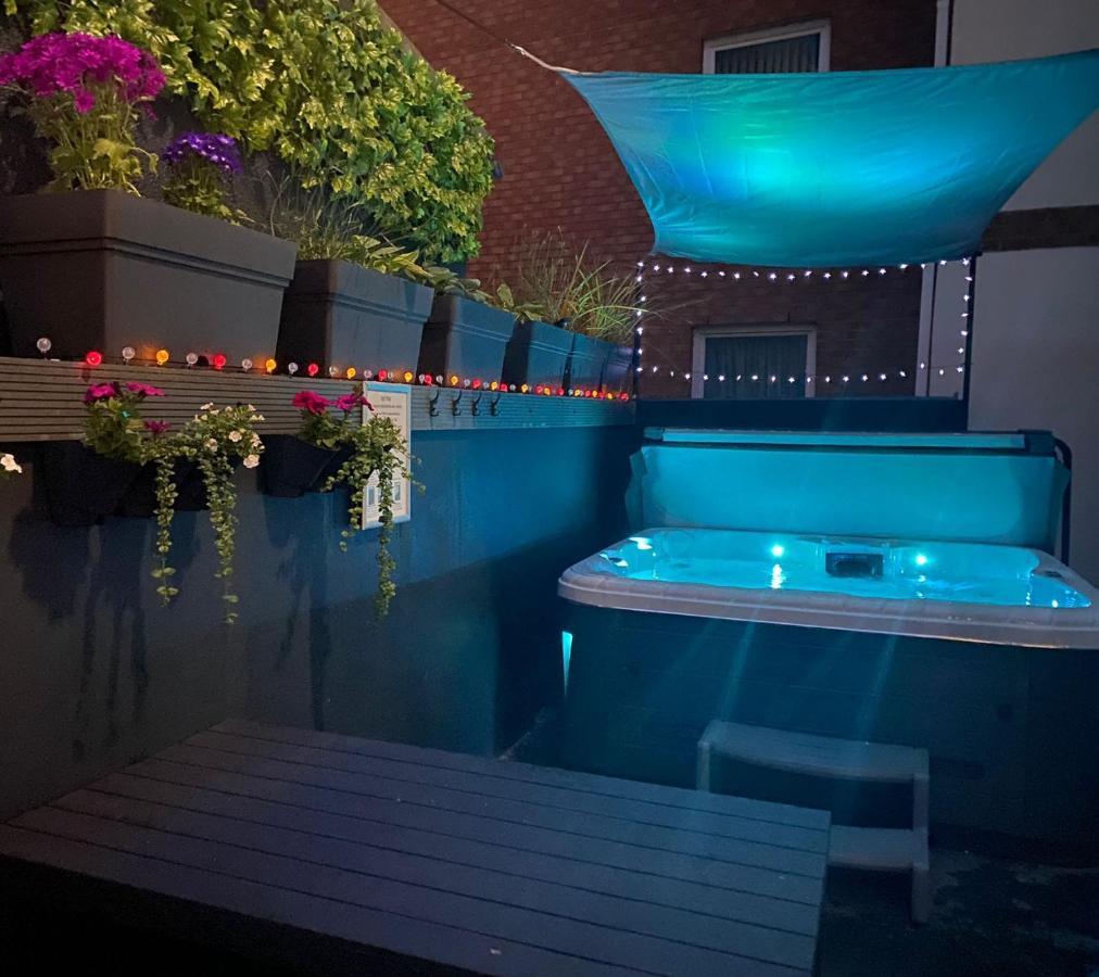3 The View Apartments Ilfracombe - Hot Tub, Parking, Lift, Ev Extérieur photo